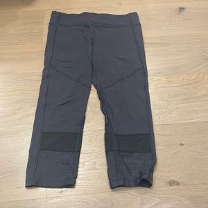 comfy and amazing quality material ivivva leggings extremely rare